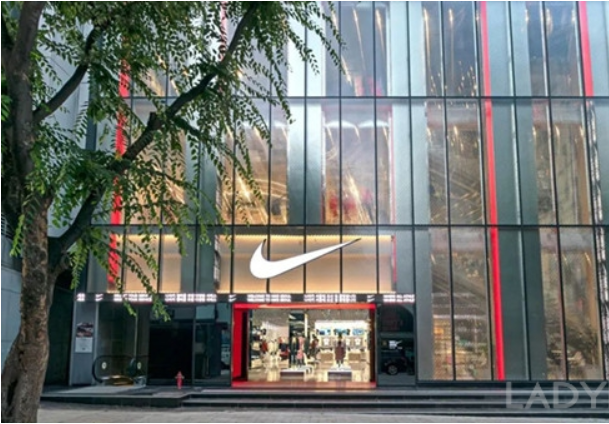 LVMH业绩超预期刺激多个奢侈品股价上涨；Nike推出举措打击球鞋炒卖行为